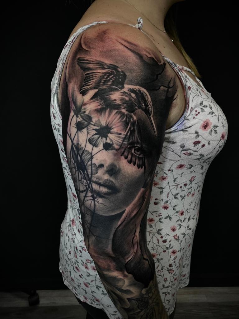  Tattoo-Design einer Frau