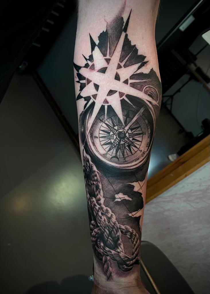  Tattoo-Design Kompass wie
